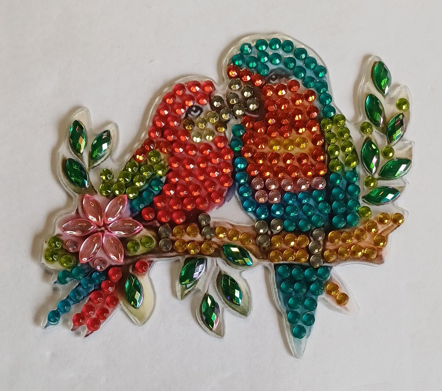 Papegaaien koelkastmagneet met strass steentjes, 8 × 7,5 cm