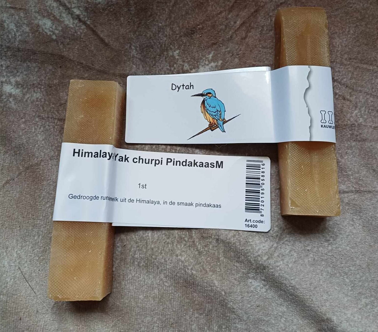 Himalaya yak churpi, pindakaas, M