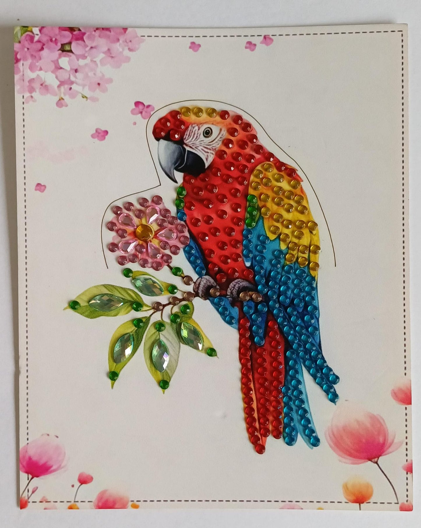 Papegaai op bloementak kaart, diamond painting voltooid, 11,5 x 14 cm