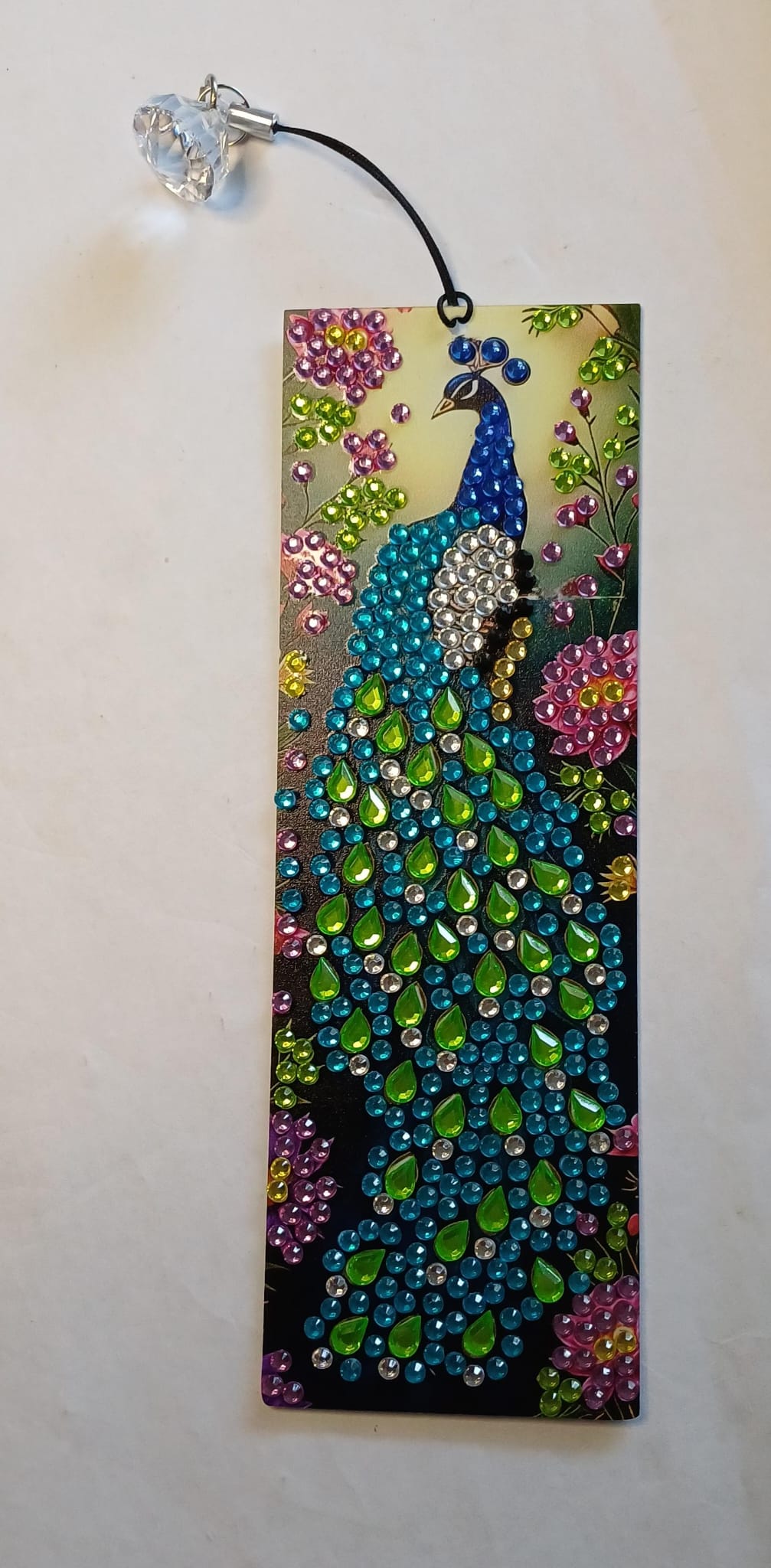 Pauw met bloemen, boekenlegger met diamantsteentjes 5 × 15 cm