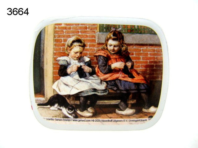 Ot en Sien, wat doet poes, blikje met pepermunt