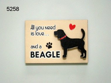 Beagle, all you need is love, houten magneet