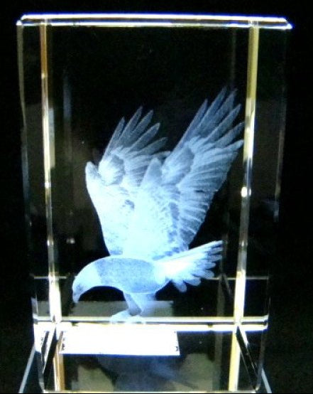 Adelaar in vlucht glasgravure 3D, 8 x 5 cm