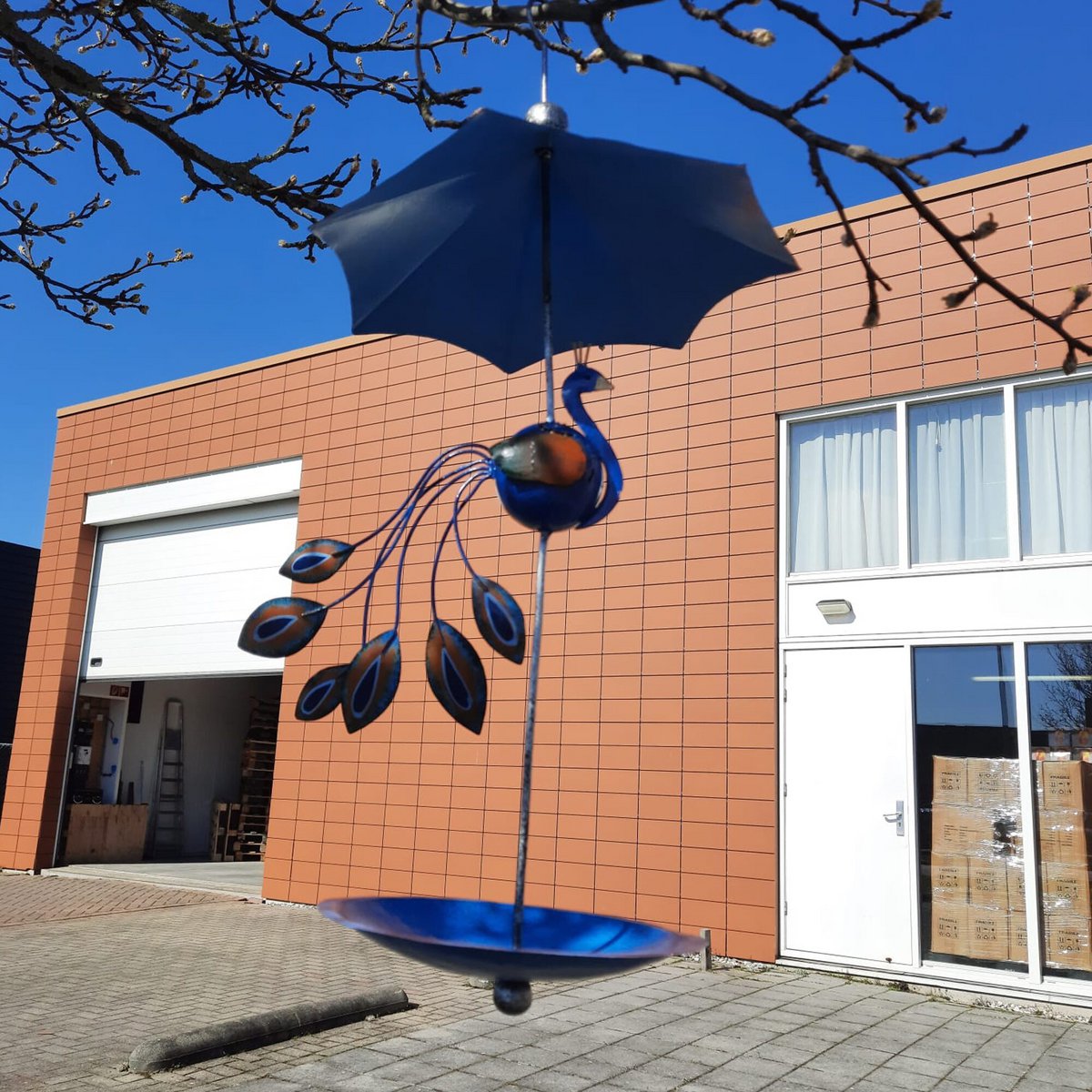 Metalen pauw vogelvoeder hangend tuinornament blauw
