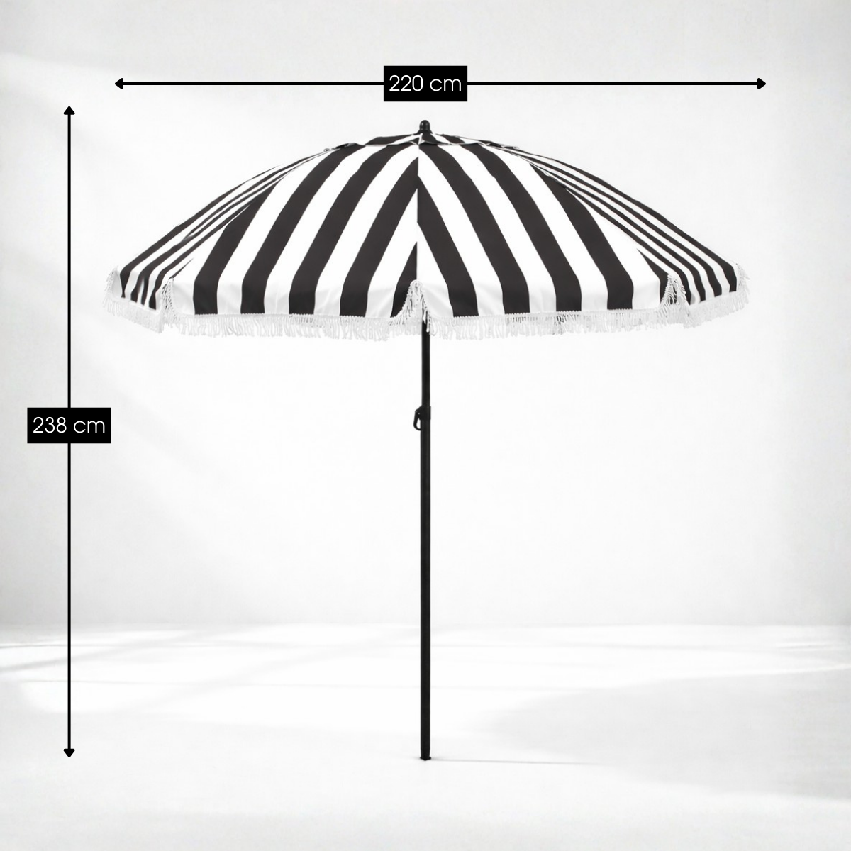 Osborn parasol, zwart-wit gestreept, Ø 220 × 238 cm