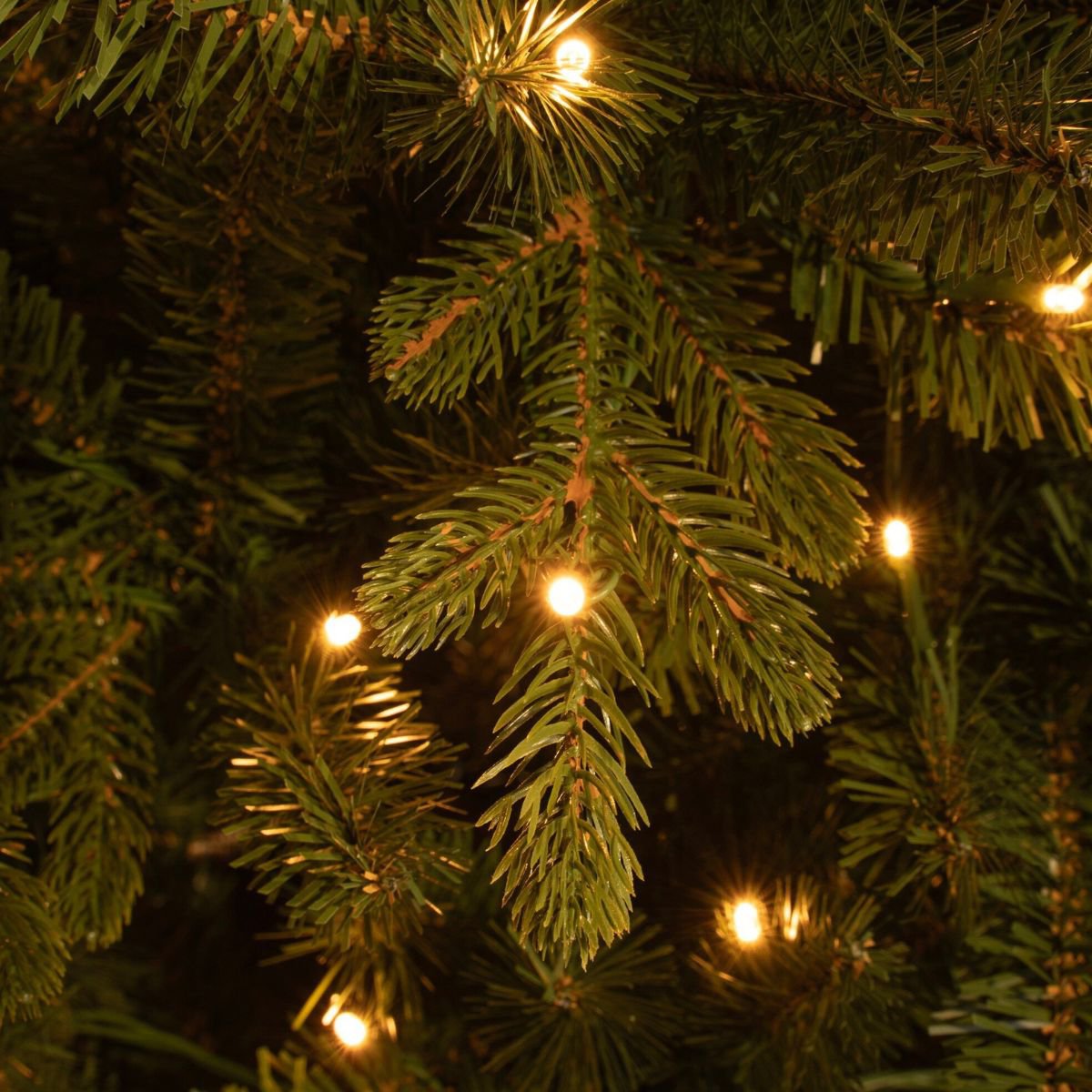 Harma kunstkerstboom met verlichting, 230 cm, Ø 69 cm