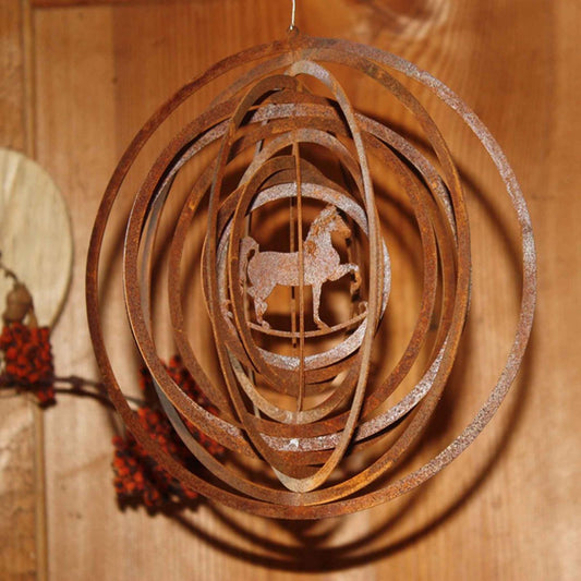 Roestkleurige windgong met paard, 18 cm