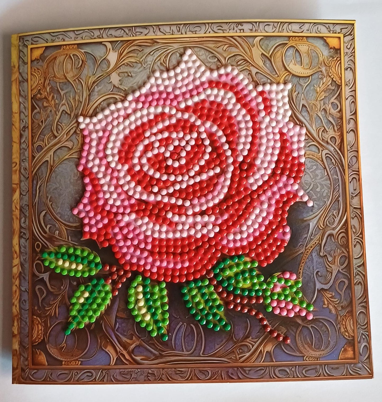 Roze roos wenskaart, diamond painting voltooid, 15 x 15 cm