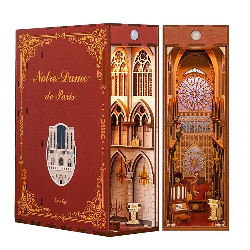 DIY book nook Notre Dame de Paris, 24,5 cm