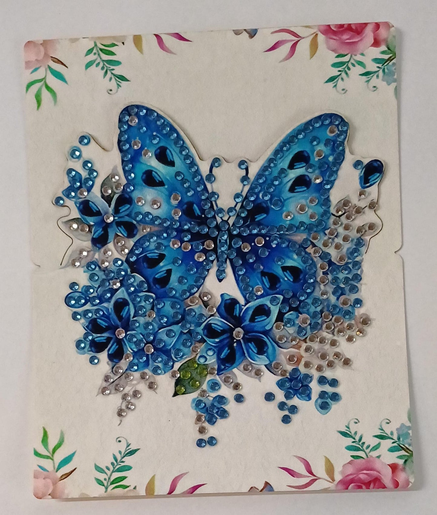 Blauwe vlinder kaart, diamond painting voltooid, 11,5 x 14 cm