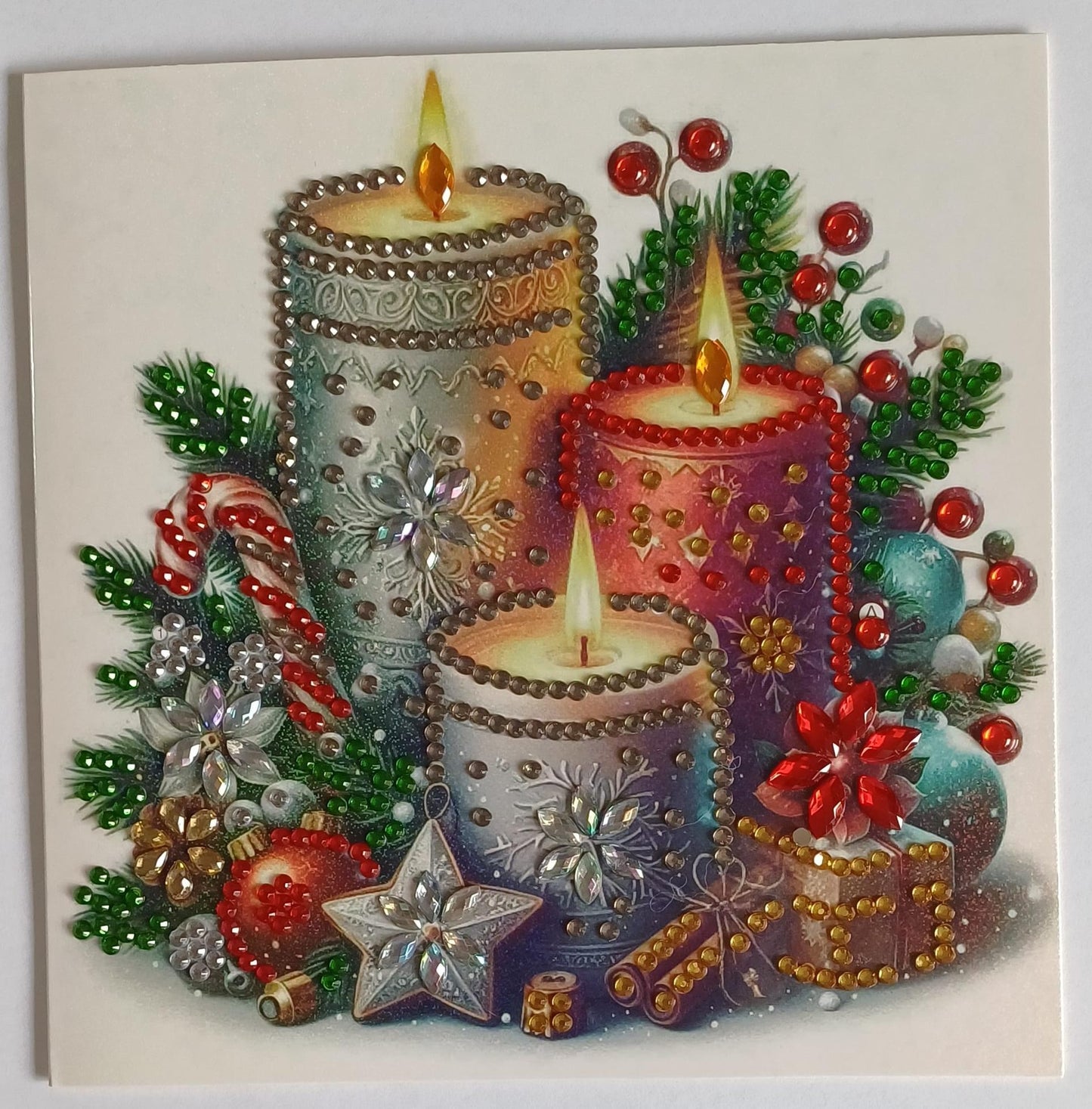 Kerstkaarsen met kerstdecoratie, diamond painting wenskaart, 15 x 15 cm