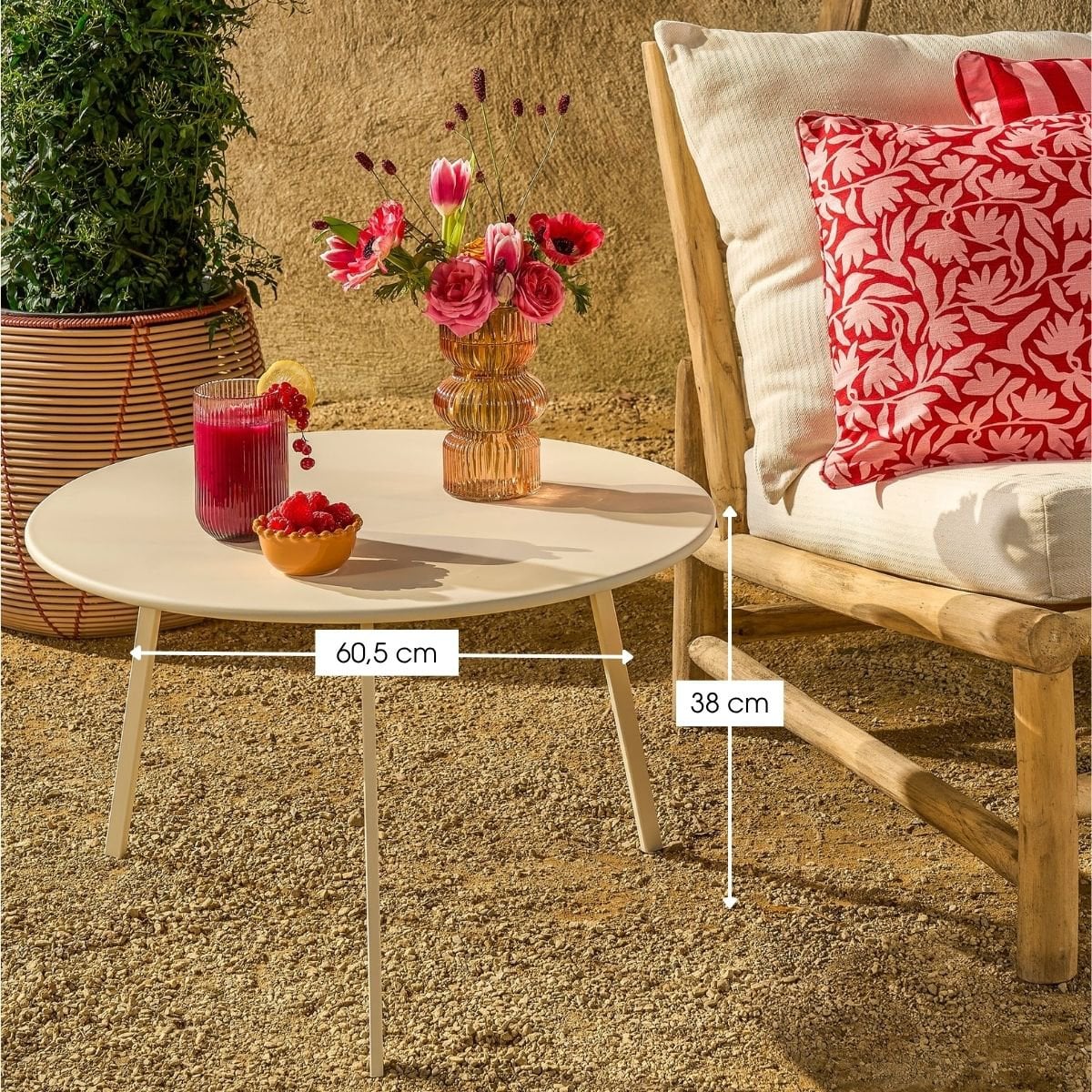 Seattle ronde bijzettafel voor binnen en buiten in crème, 60,5 × 60,5 × 38 cm
