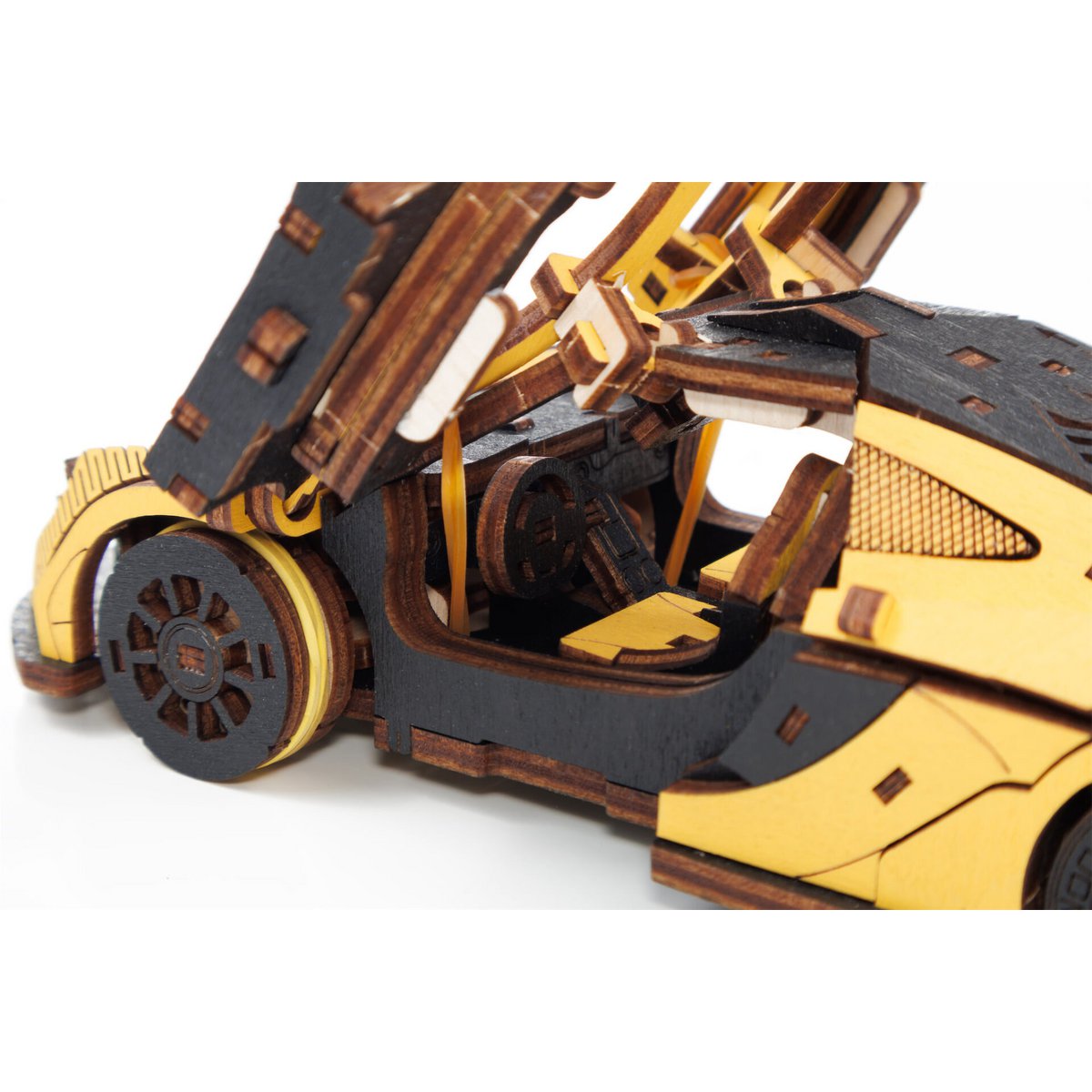 DIY houten mechanische puzzel raceauto geel, 21 x 9,5 x 5,7 cm