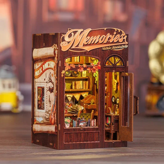 Memories Music Bookshop book nook, 11,5 × 10 × 17 cm