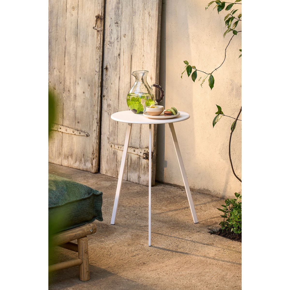 Seattle bijzettafel voor binnen en buiten in wit, 38 × 38 × 58 cm