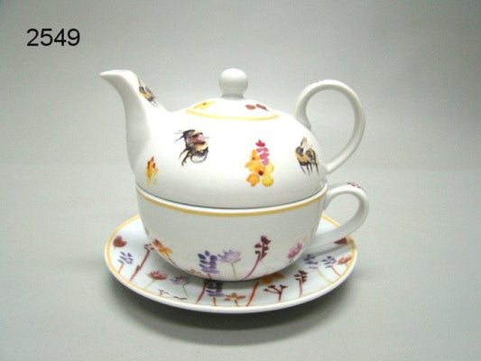 Busy bees, tea for one