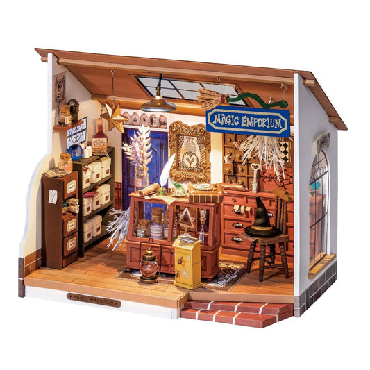 DIY house Kiki's magic emporium met led verlichting, 17,5 cm