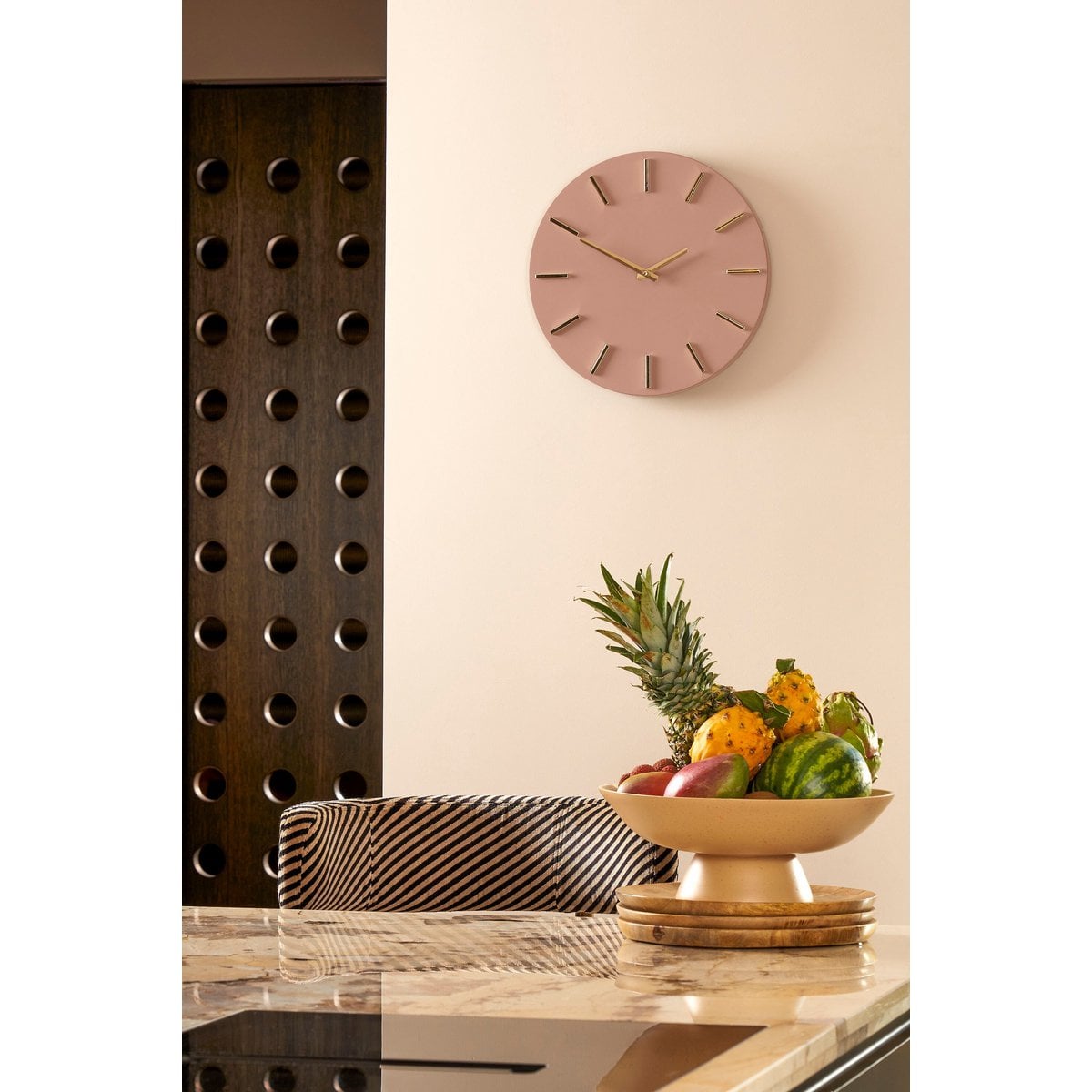 Mica Decorations Brixen Wandklok Oudroze met Gouden Wijzers Ø35,5 cm Aluminium