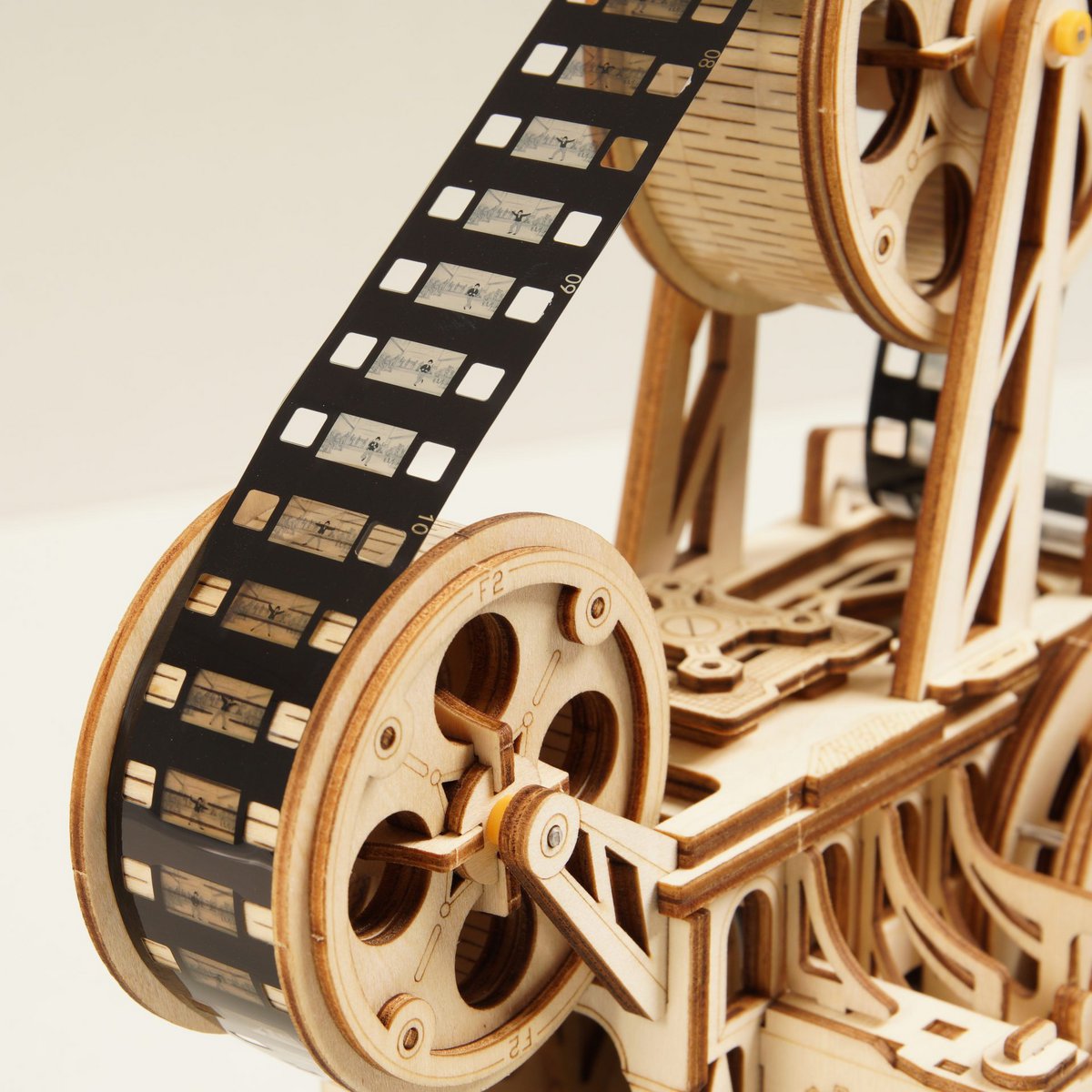 Houten bouwpakket Vitascope filmprojector 183 stukjes, 25,5 × 13,3 cm