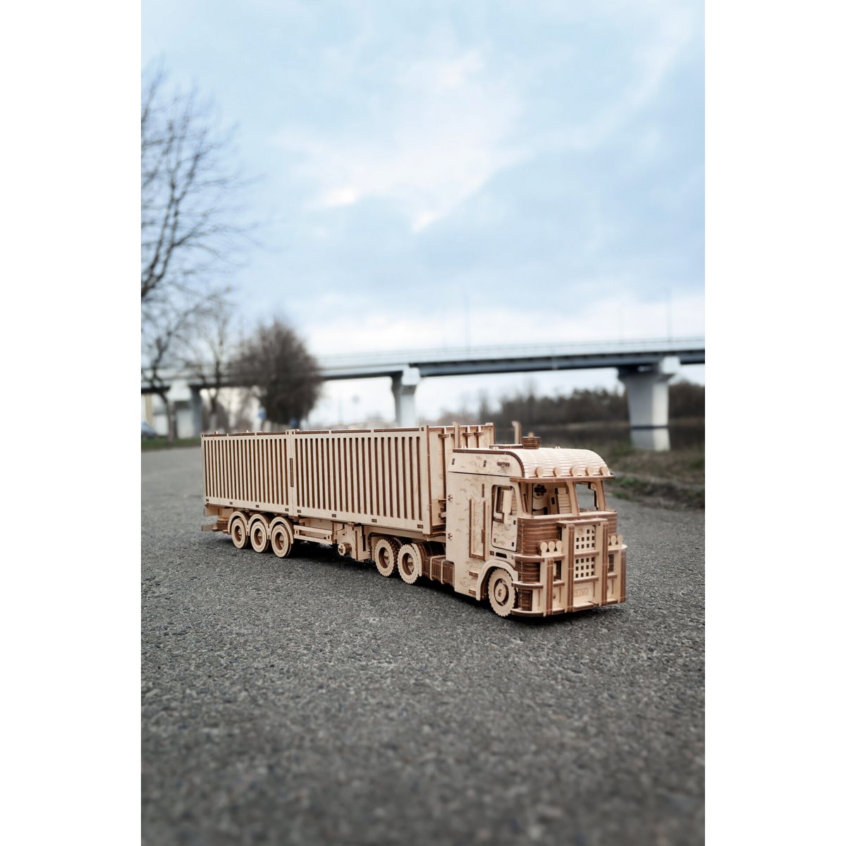 3D mechanische houten puzzel container oplegger Road King 52,3 × 10,8 × 16,9 cm – 238 stukjes