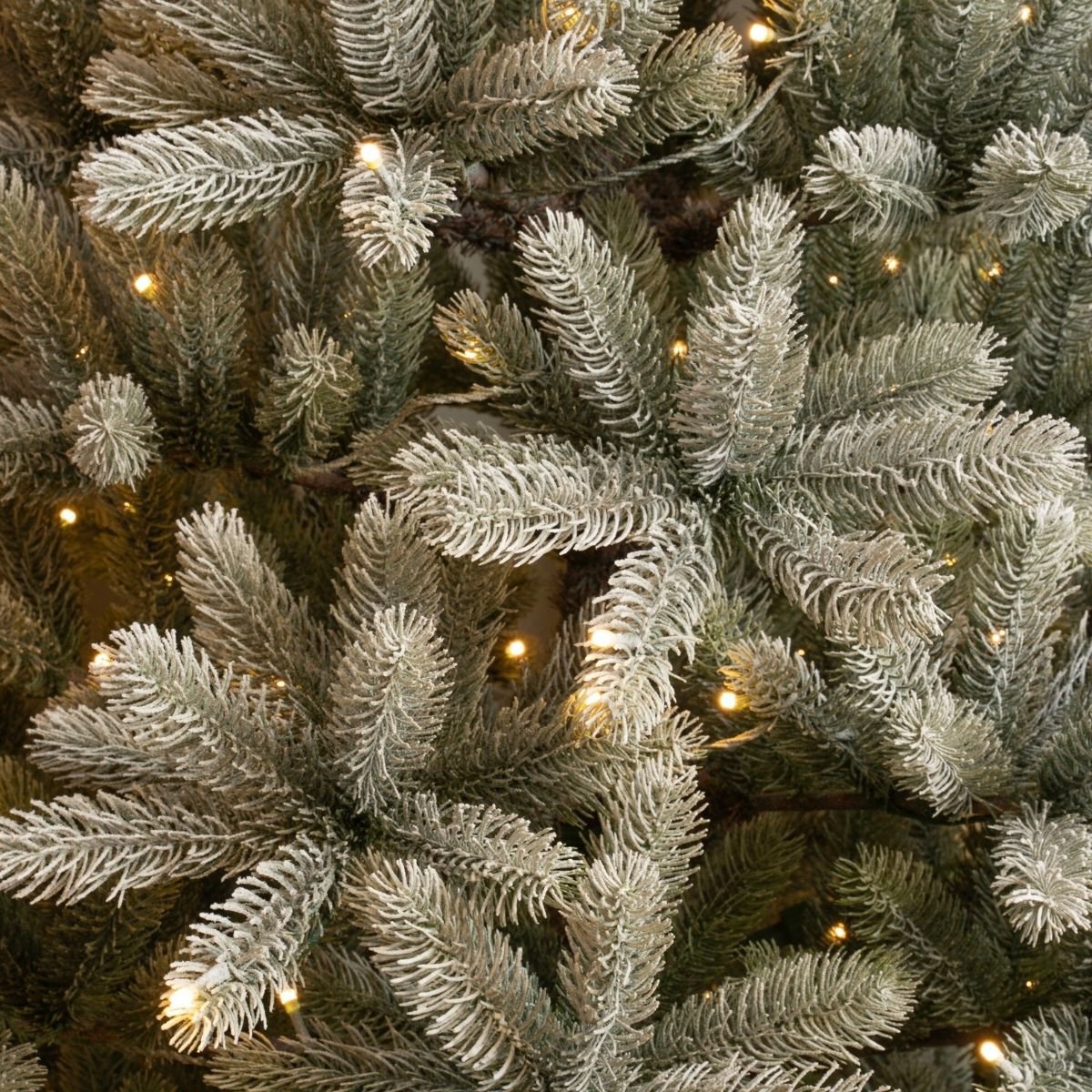 Nagoya licht besneeuwde kunstkerstboom met verlichting, 210 cm, Ø 115 cm