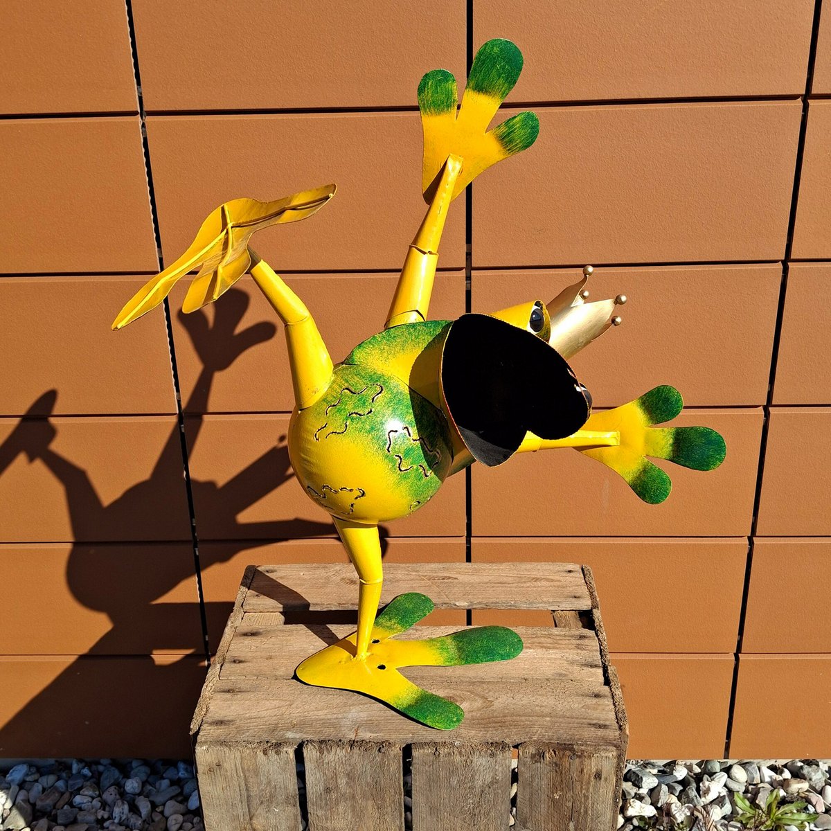 Metalen decoratie dansende kikker