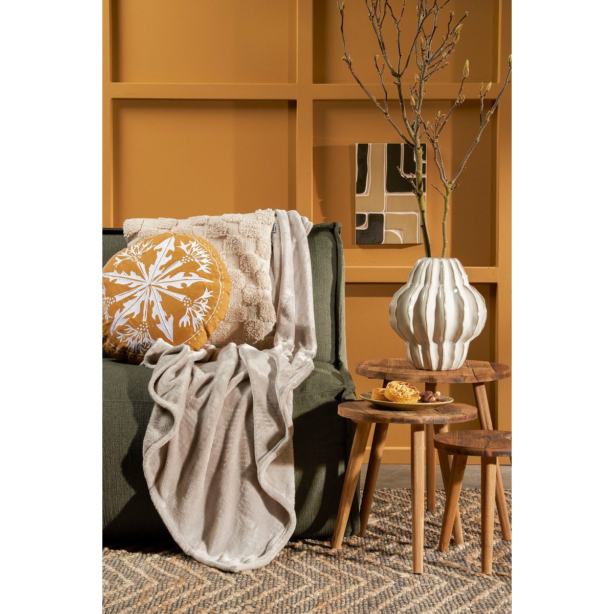 Mica Decorations Famke Plaid – Fleece Beige (130 x 180 cm)