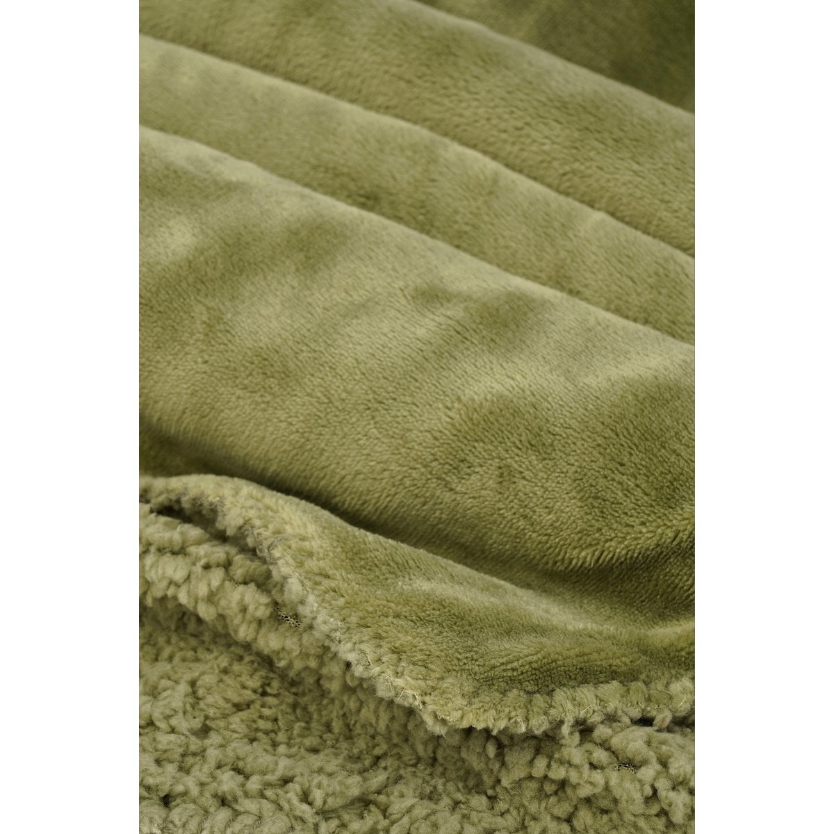 Mica Decorations Mardy Plaid – Fleece Lichtgroen (150 x 200 cm)