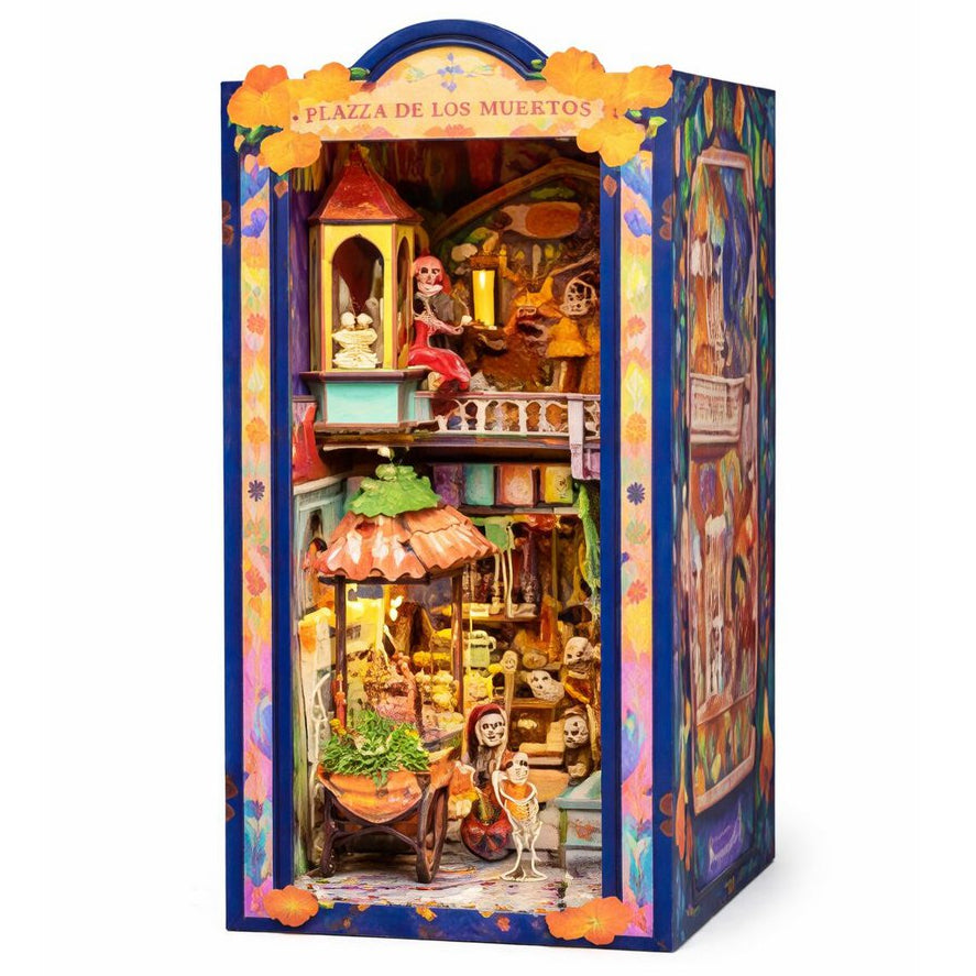 Plaza de los Muertos book nook, 18,3 × 12 × 23,3 cm