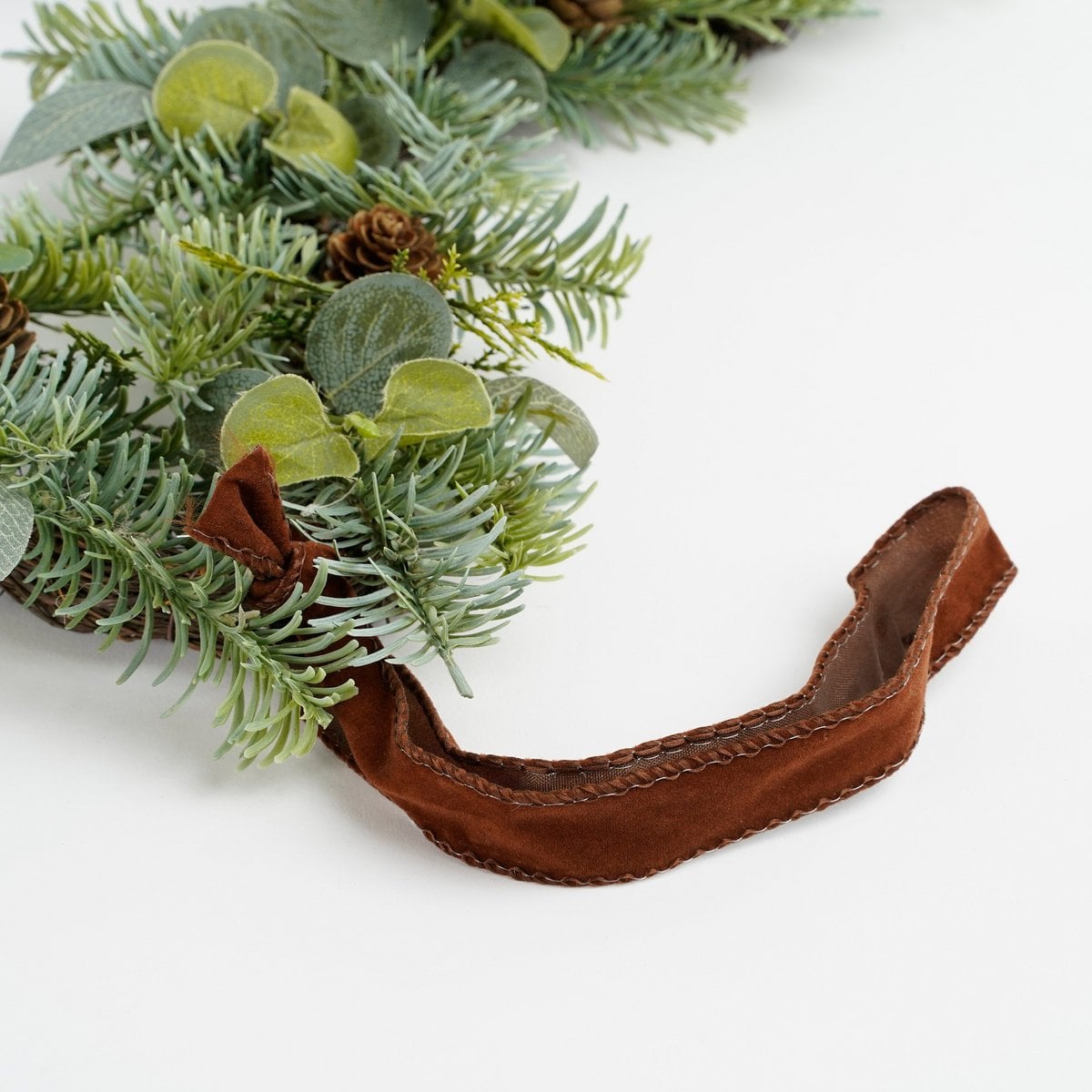 Kerstster met groen en dennenappels, 60 cm