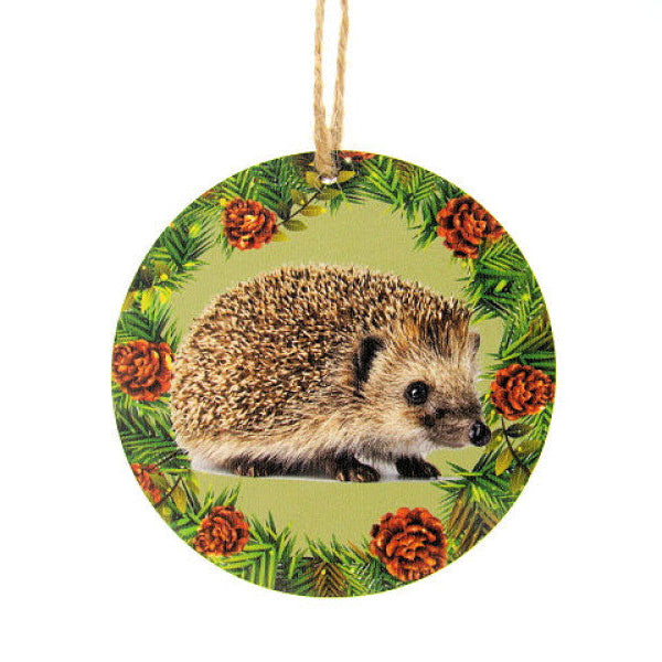 Egel houten decoratie, Ø 7 cm met ophangkoordje