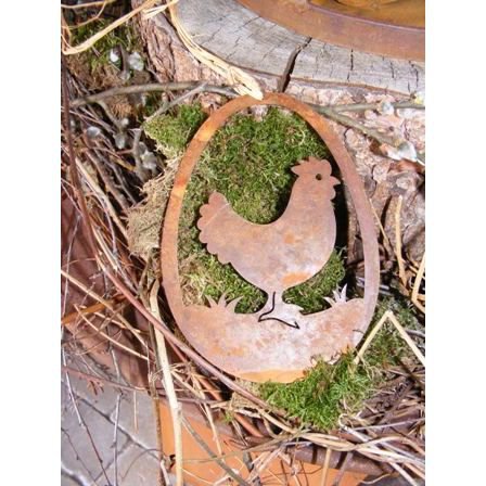 Roestmetalen kip in ei, 15 x 11 cm