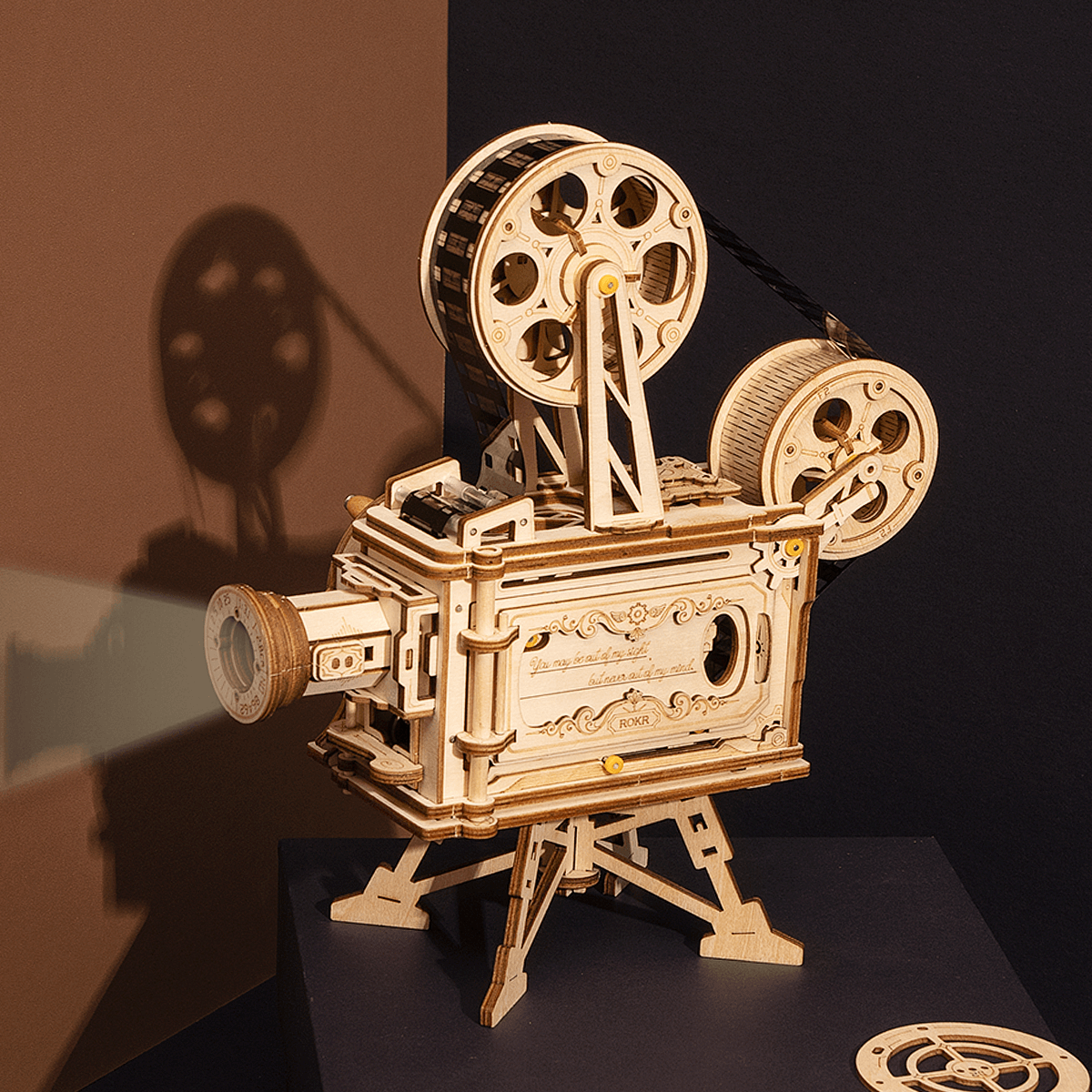 Houten bouwpakket Vitascope filmprojector 183 stukjes, 25,5 × 13,3 cm