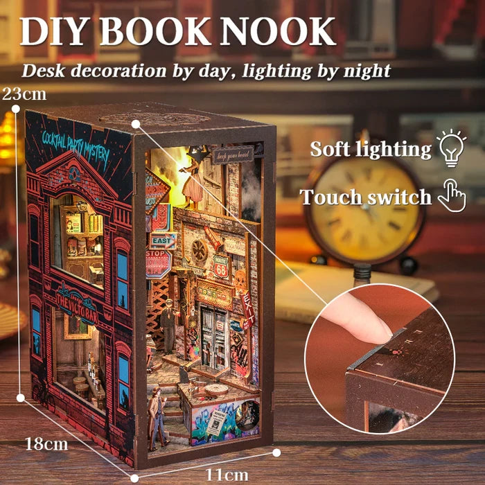 The Long Goodbye book nook, 18 × 11 × 23 cm