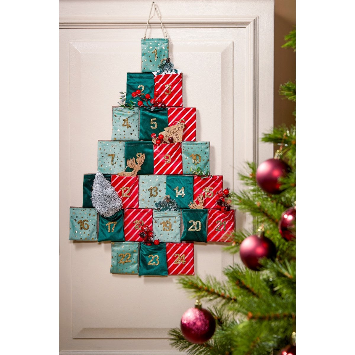 Adventskalender kerstboom van vilt, 51 × 0,5 × 72 cm