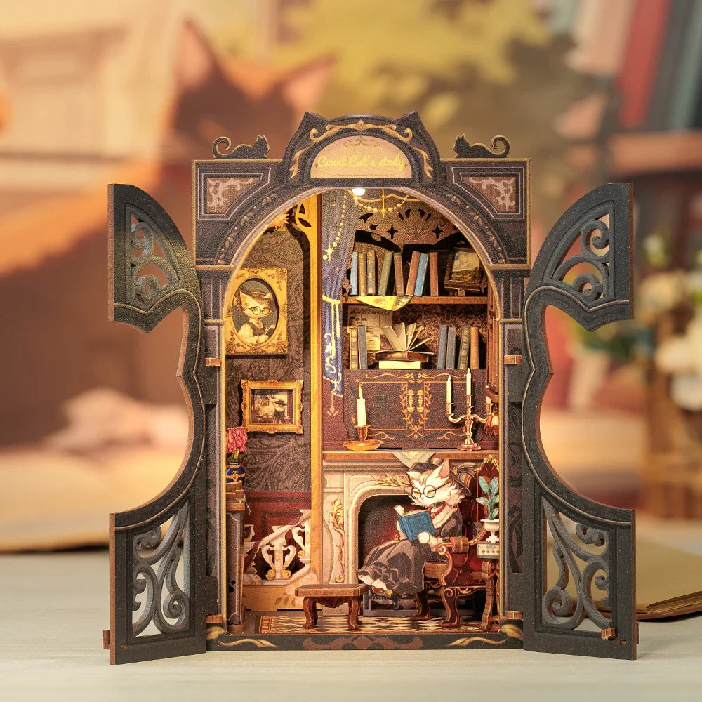 Count Cat's Study book nook, 11,8 × 10 × 17 cm
