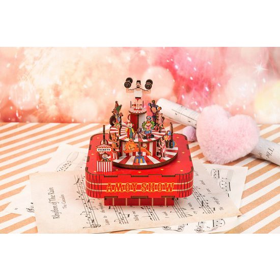 DIY 3D houten muziekdoos Circus Troupe, 14 x 14 x 16 cm