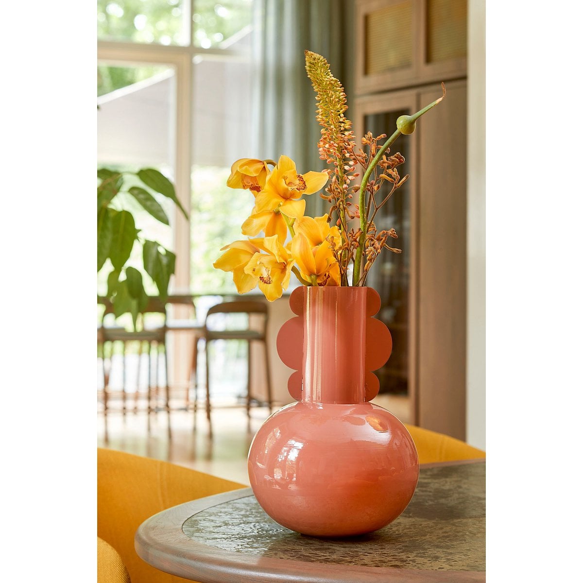 Mica Decorations Boyd Vaas – Metaal Terra (Hoge Bloemenvaas)