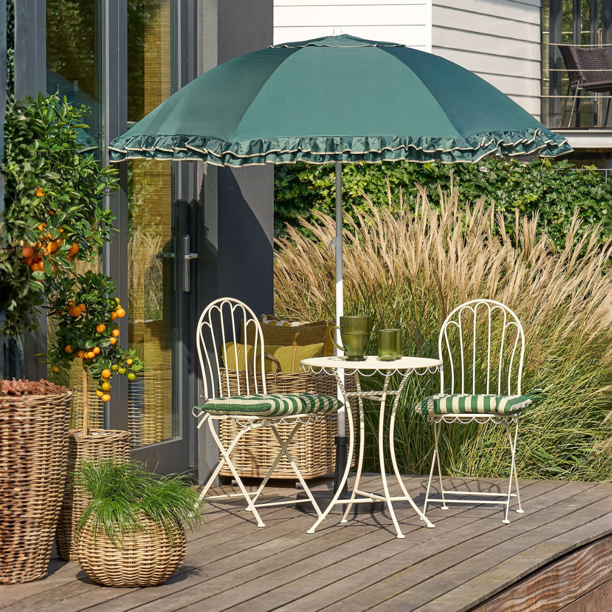 Donkergroene parasol met ruches Ø195 cm