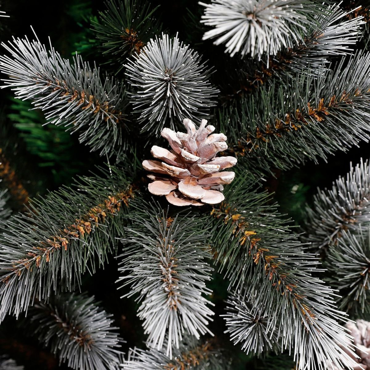 Pittsfield kunstkerstboom met verlichting, licht besneeuwd, 185 cm, Ø 102 cm