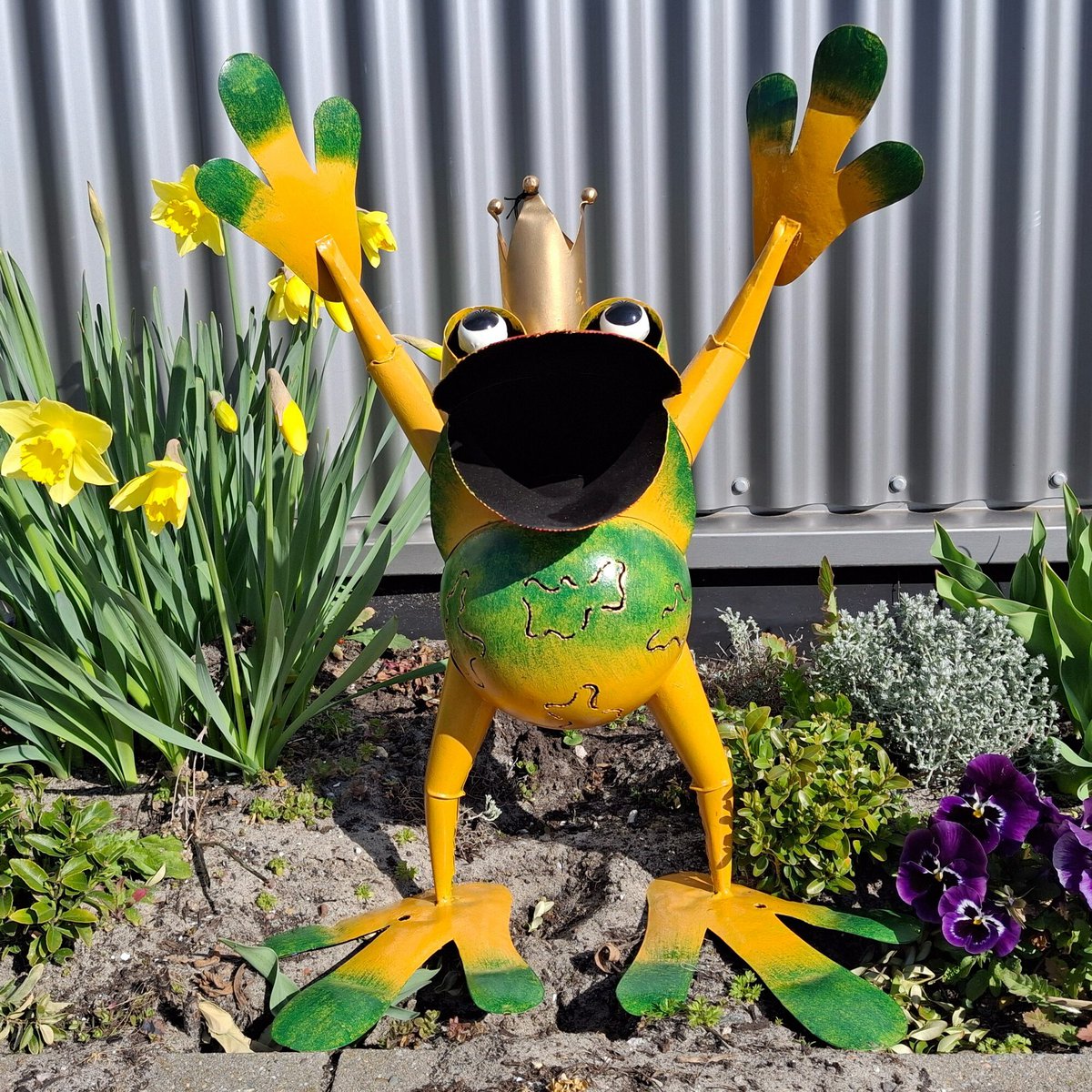 Metalen tuinkikker juichend, 55 cm