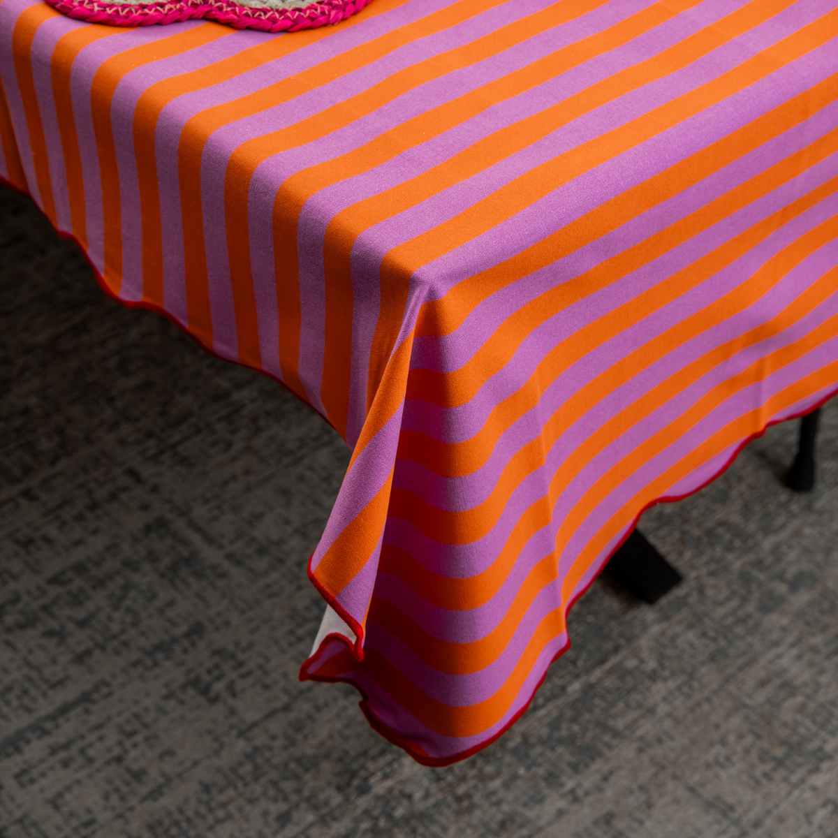 Tafelkleed oranje/roze gestreept 250 x 140 cm