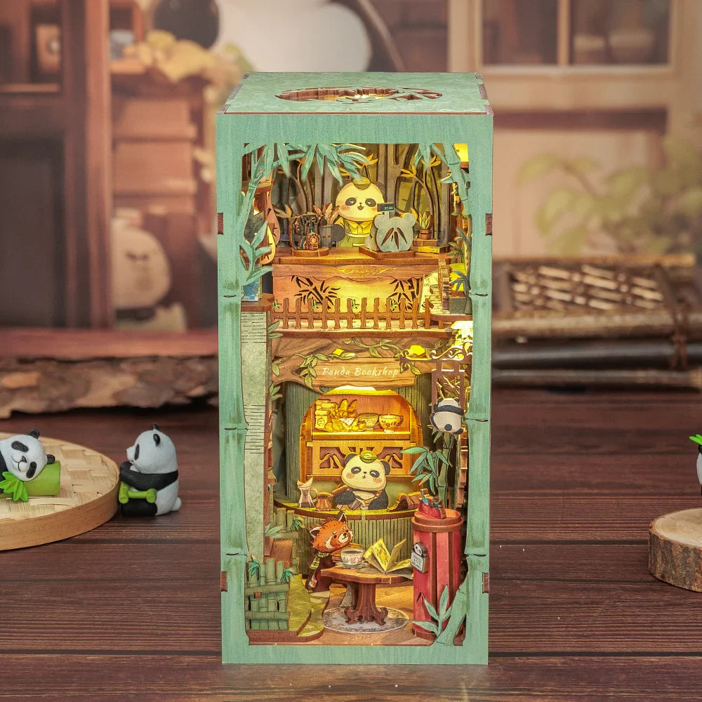 DIY book nook Panda Bookshop, 23 cm