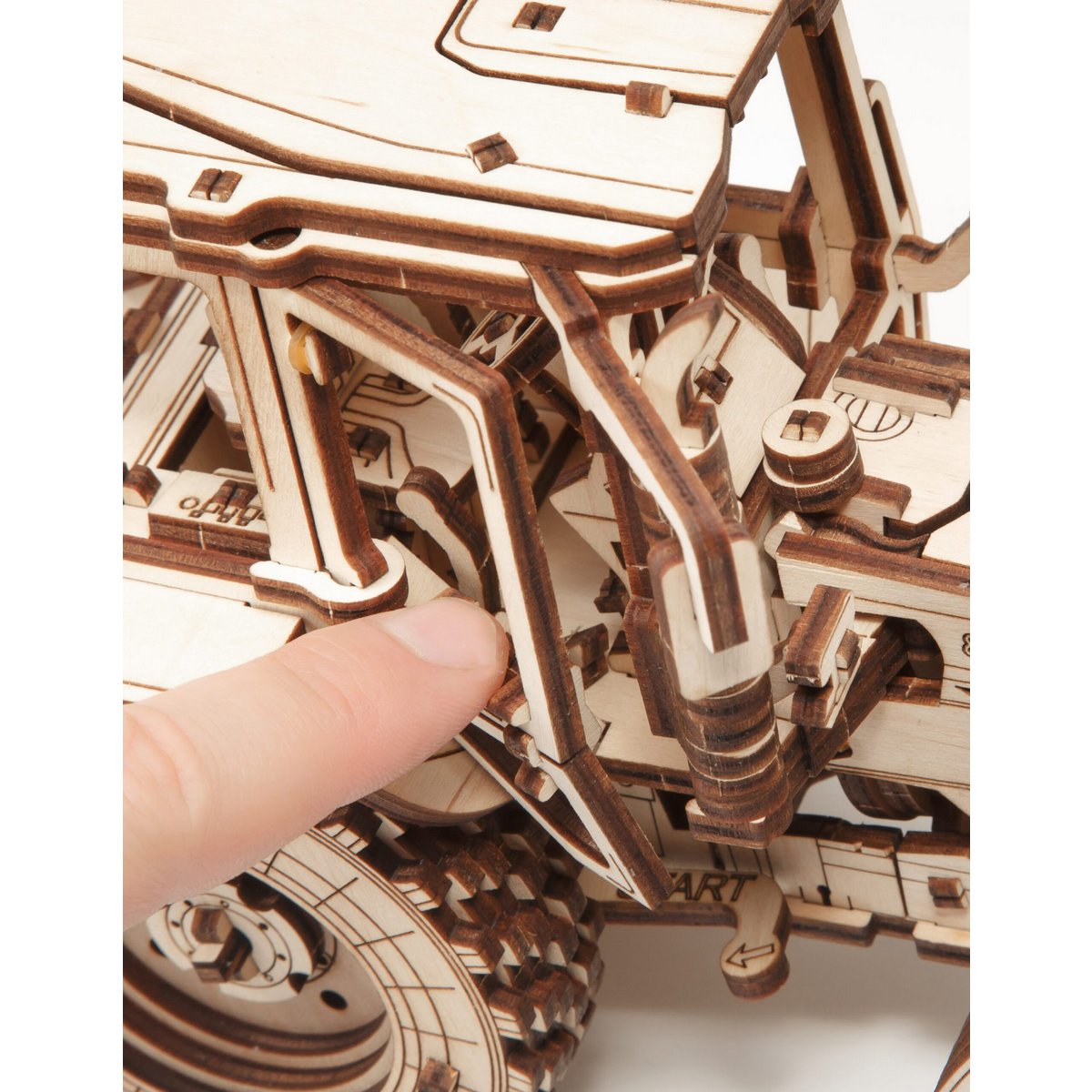 Mechanische houten puzzel Belarus-82 tractor, 269 onderdelen, 21,8 x 11,8 x 15,5 cm