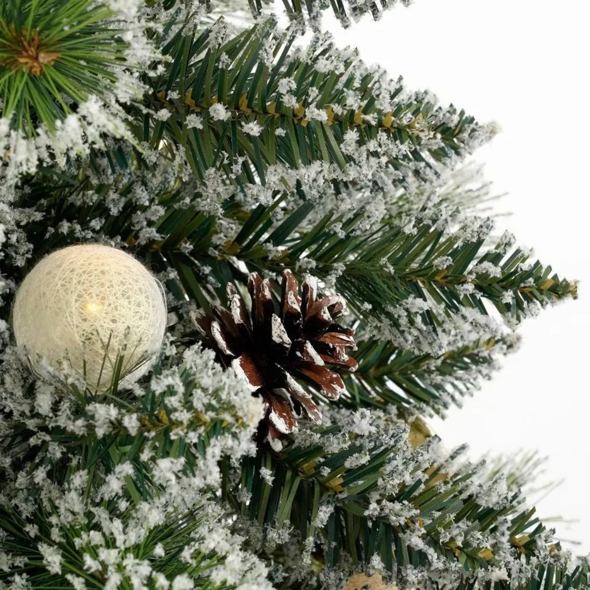 Kaprun frosted kunstkerstboom met LED in goud/groen, 90 cm, Ø 51 cm
