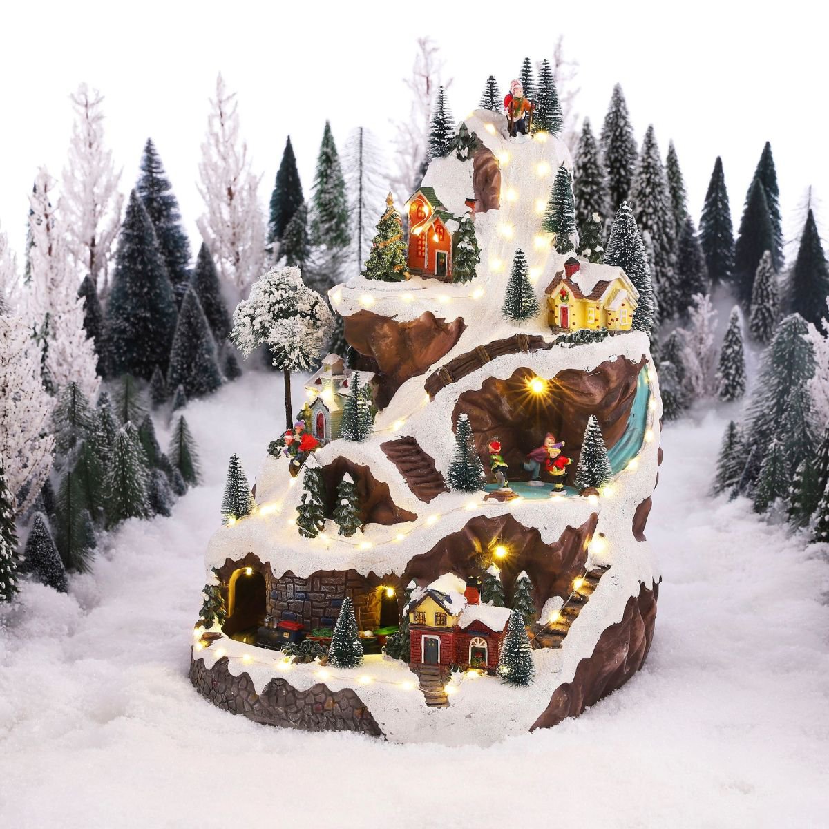 Kerstdorp skipiste met verlichting en bewegende scènes, 33 × 31 × 46 cm