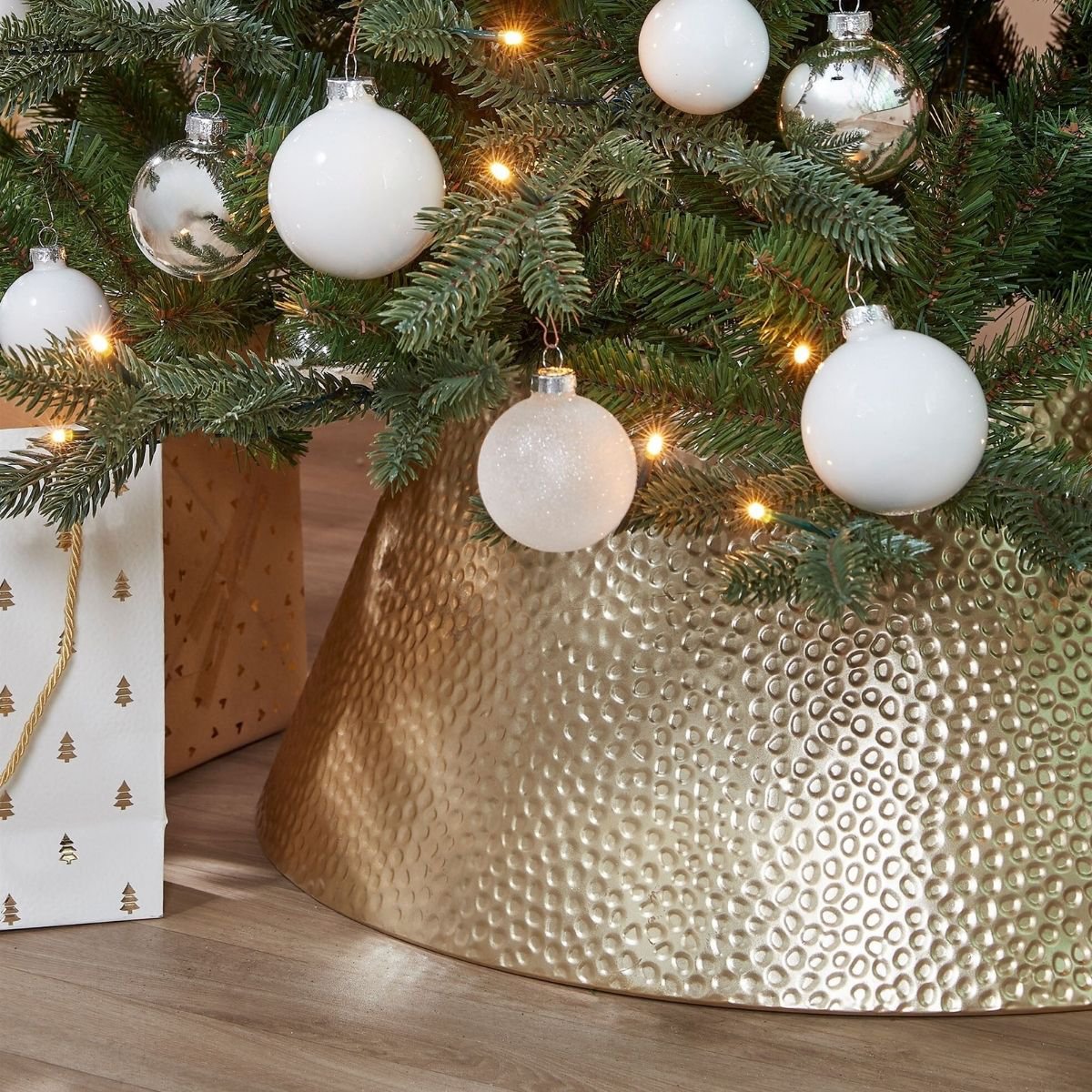Goudkleurige metalen kerstboomrok, 50 × 30 × 26 cm