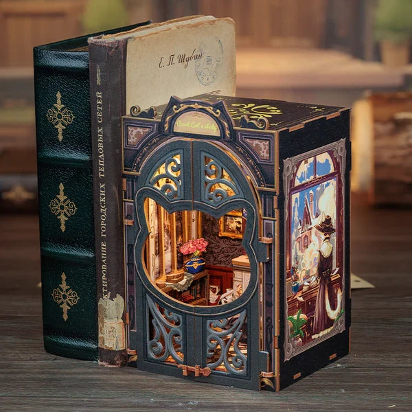 Count Cat's Study book nook, 11,8 × 10 × 17 cm