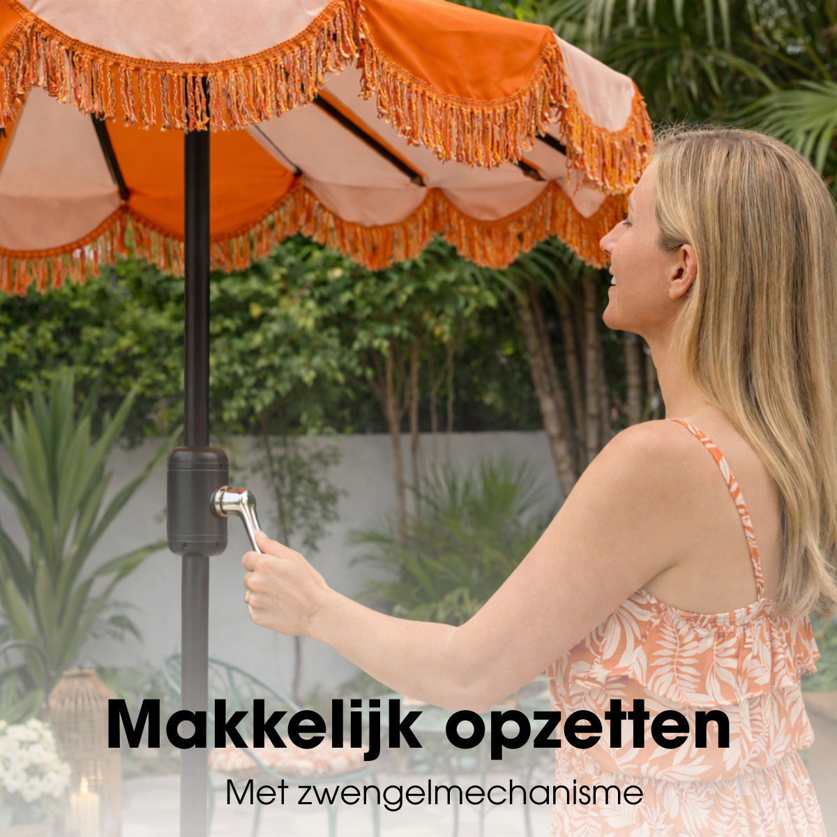 Oranje gestreepte parasol met franjes Ø235 cm
