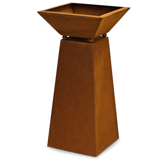 Roestkleurige patina tuindecoratiezuil met bloemenschaal